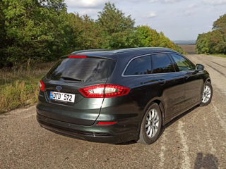 Ford Mondeo foto 4