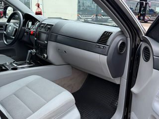 Volkswagen Touareg foto 9