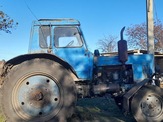 Se vinde Tractor MTZ-80 foto 4