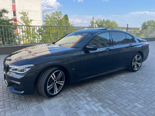 BMW 7 Series foto 2