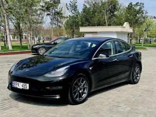 Tesla Model 3 foto 8