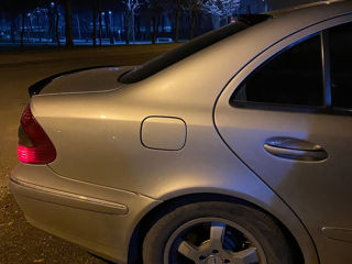 Mercedes E-Class foto 5