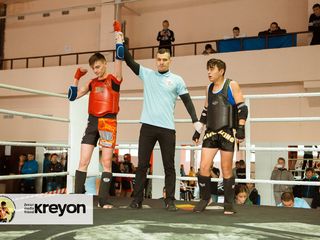 Buicani,Sculianca,Clubul Sportiv "Garuda" invita toti doritorii la antrenamente-box,kickboxing,K-1.. foto 3