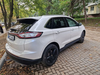 Ford Edge foto 2