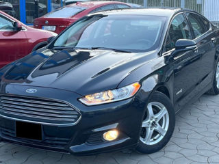 Ford Fusion foto 2