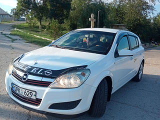 Opel Astra foto 1