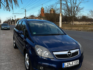 Opel Zafira foto 8