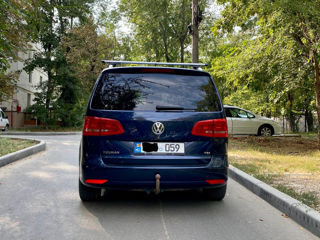 Volkswagen Touran foto 4