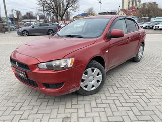 Mitsubishi Lancer foto 1