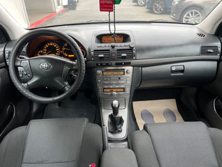 Toyota Avensis foto 12