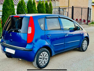 Mitsubishi Colt foto 3