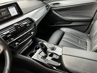 BMW 5 Series foto 10