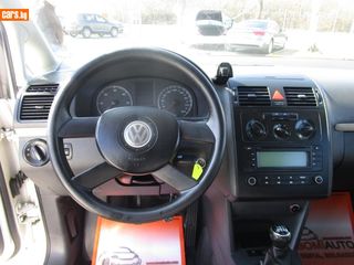 Volkswagen Touran foto 6