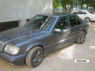 Mercedes E Class foto 1