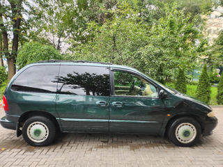 Chrysler Voyager foto 3