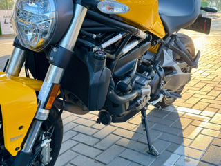 Ducati Monster 821 foto 5