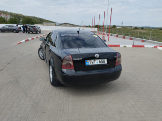 Volkswagen Passat foto 4