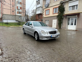 Mercedes E-Class foto 9