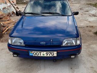 Ford Fiesta foto 5