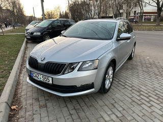 Skoda Octavia foto 1