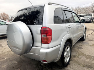 Toyota Rav 4 foto 4