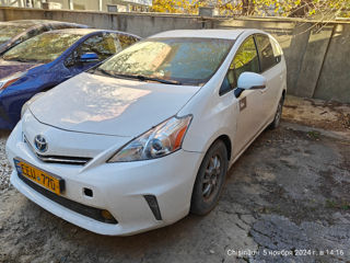 Toyota Prius + foto 2