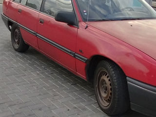 Opel Omega foto 2