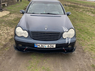 Mercedes C-Class foto 8