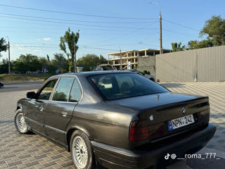 BMW 5 Series foto 4