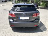 Toyota Avensis foto 4