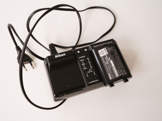Зарядное устройство от Nikon D3S