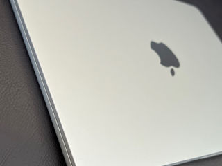 MacBook Air 13.6" Apple M2 (8C CPU/8C GPU), 8 GB, 256 GB, Starlight foto 3