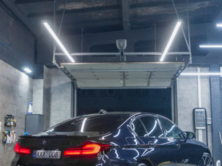 BMW 5 Series foto 3