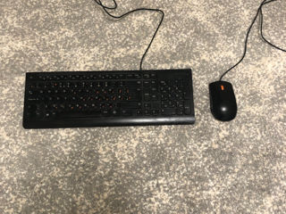 Vând Tastatura Lenovo+mouse lenovo