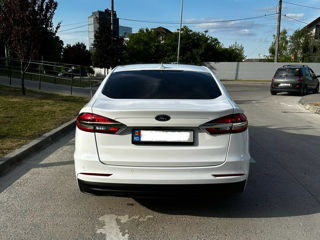 Ford Fusion foto 5