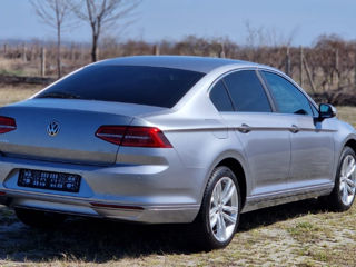 Volkswagen Passat foto 3