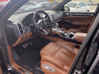 Porsche Cayenne foto 8