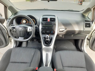 Toyota Auris foto 8