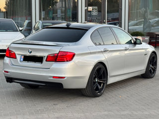 BMW 5 Series foto 4