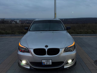 BMW 5 Series foto 3