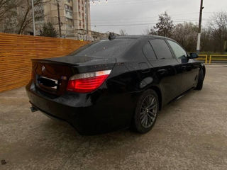 BMW 5 Series foto 4