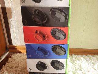 Microsoft/Xbox wireless controller последнего поколения.