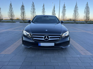 Mercedes E-Class foto 2