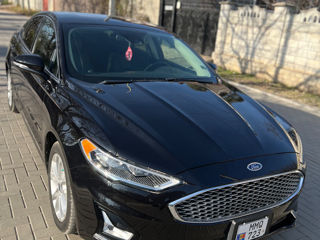 Ford Fusion foto 2