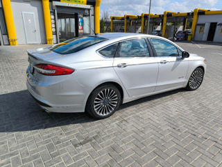 Ford Fusion foto 2