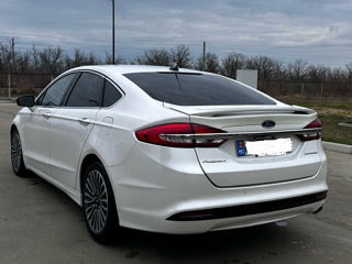 Ford Fusion foto 4