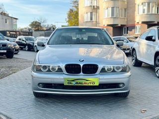 BMW 5 Series foto 2