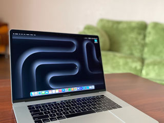 MacBook Pro 15 Late 2019 foto 1