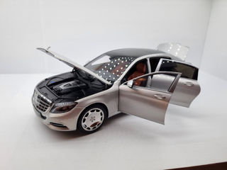 Mercedes Maybach 1:18 foto 2