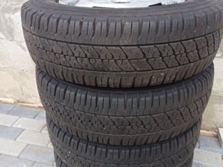 Ford Transit Pirelli 195/70/15 C. foto 2